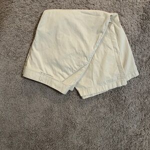 Abercrombie & Fitch Beige Casual Shorts